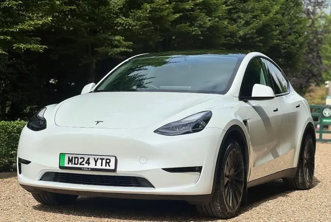Used Tesla Model Y Long Range AWD 378 kW (514 HP) 2024 White SUV