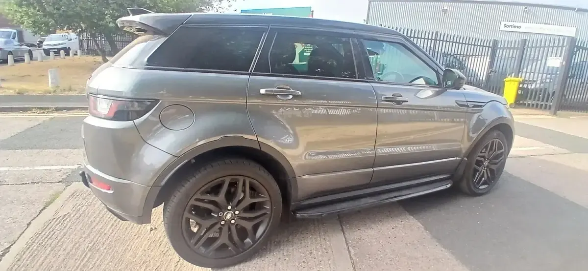 Used Land Rover Range Rover evoque HSE Dynamic 2017 Grey Estate