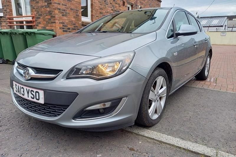 Silver Used 2013 Vauxhall Astra SRi Hatchback | £1,999 (Good price) - Image 1/1