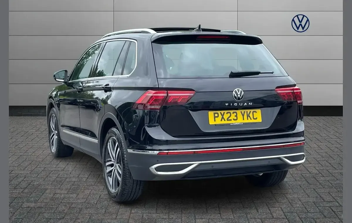 Used VW Tiguan Elegance 150 HP (110 kW) 2023 Black SUV