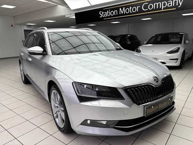 Used Skoda Superb SE L Executive 150 HP (110 kW) 2016 Silver Estate