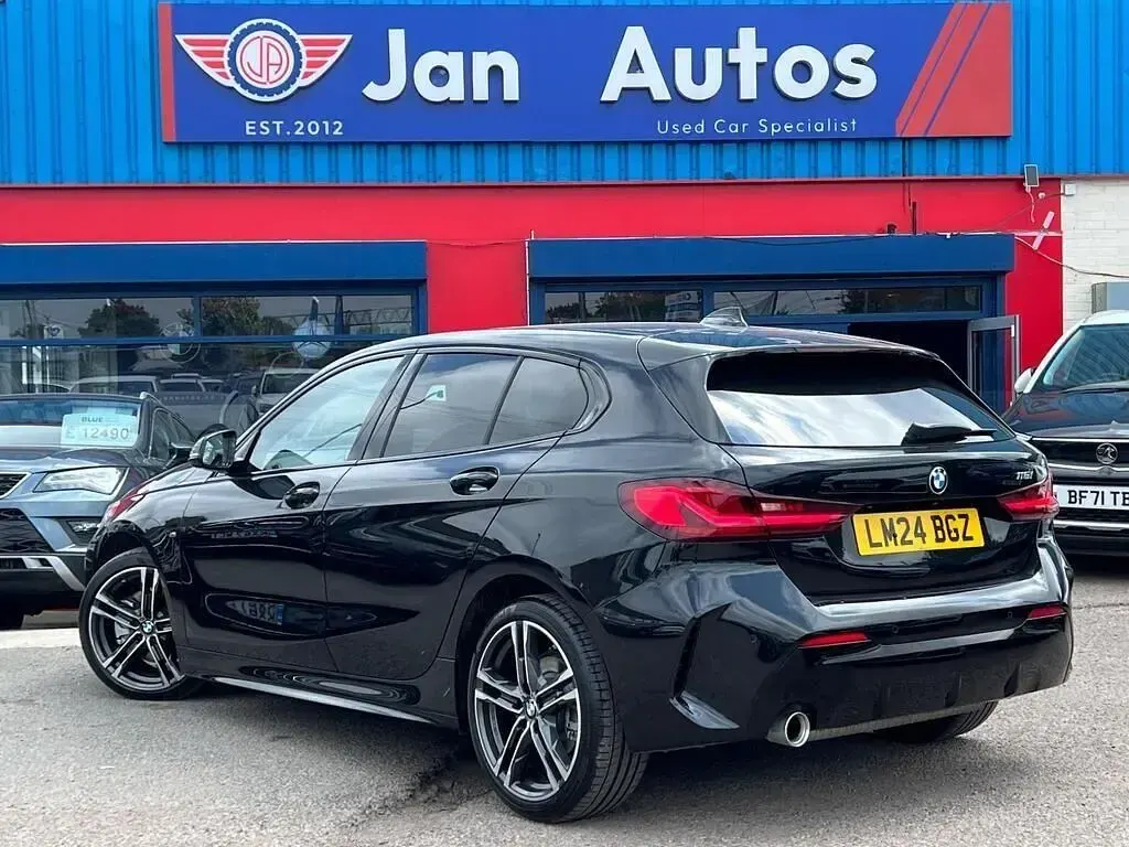 Używany BMW 118 M Sport 2024 Czarny Hatchback