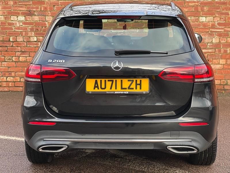 Used Mercedes B200 2021 Black MPV