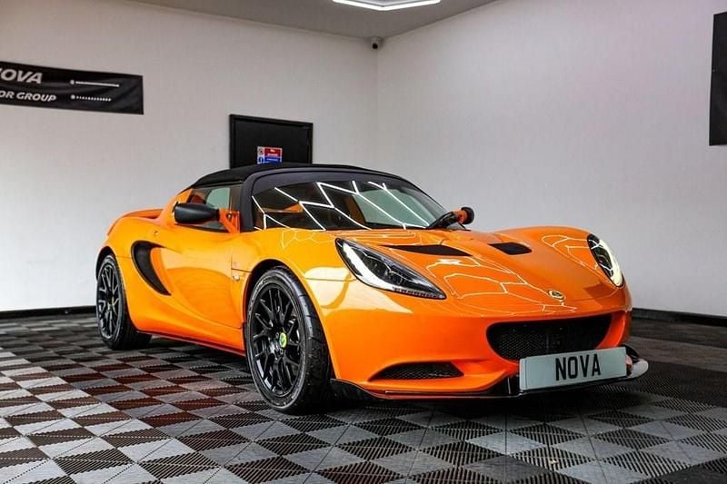 Used Lotus Elise 220 HP (161 kW) 2014 Orange Cabriolet