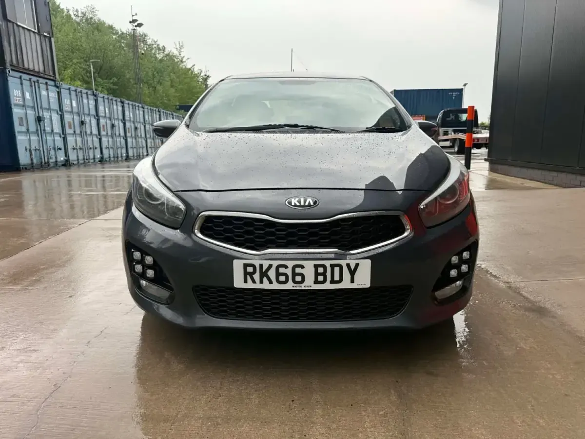 Używany Kia Ceed GT-Line 2016 Srebrny Hatchback