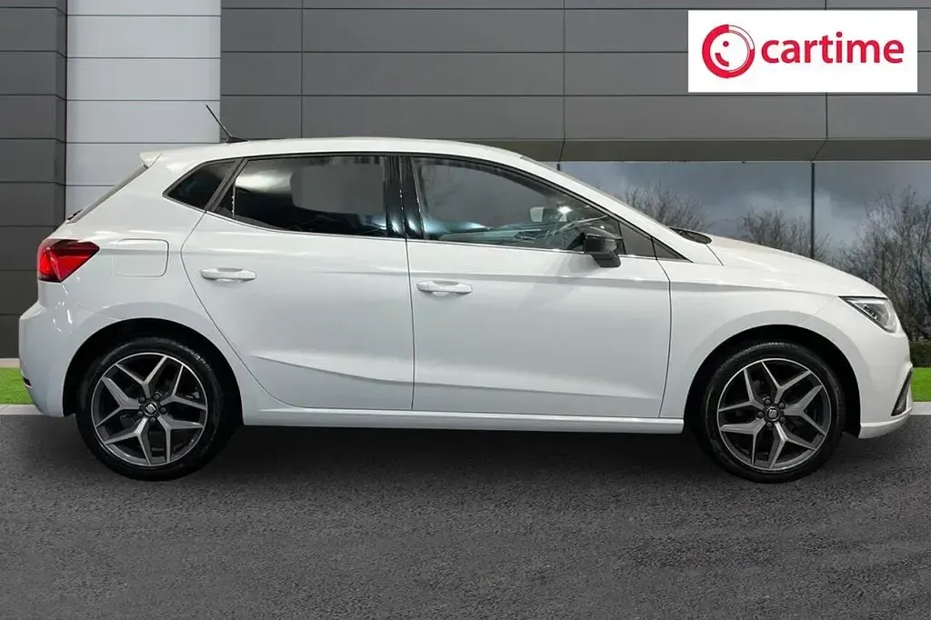 Used Seat Ibiza XCELLENCE Lux 110 HP (80 kW) 2020 White Hatchback
