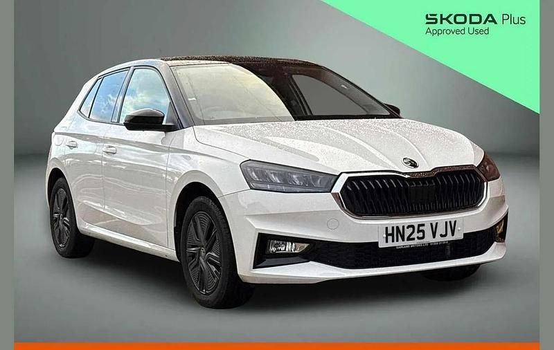 Used Skoda Fabia Design Edition 113 HP (83 kW) 2025 Candy white black magic pearl effect Hatchback