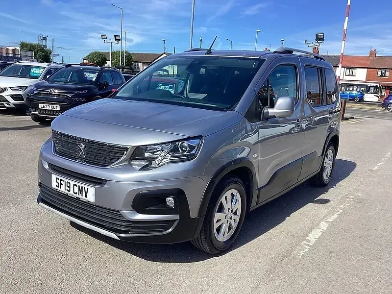 Used Peugeot Rifter Allure 100 HP (73 kW) 2019 Grey MPV