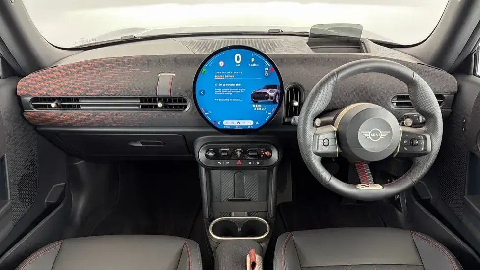 Usado Mini Cooper Hatch 113 kW (154 HP) 2025 Cinzento Citadino