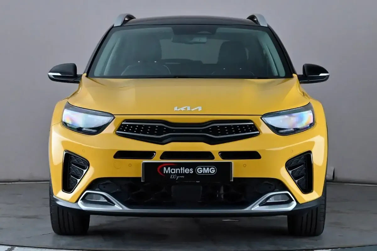 Used Kia Stonic GT-Line S 118 HP (86 kW) 2023 Yellow SUV