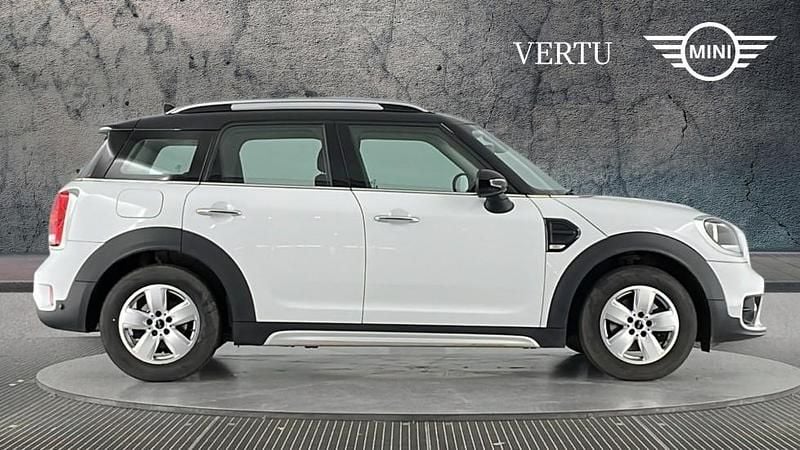 Used Mini Cooper Countryman Classic 134 HP (98 kW) 2019 White SUV