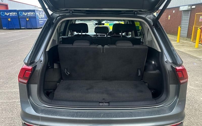 Used VW Tiguan Allspace Life 150 HP (110 kW) 2024 SUV