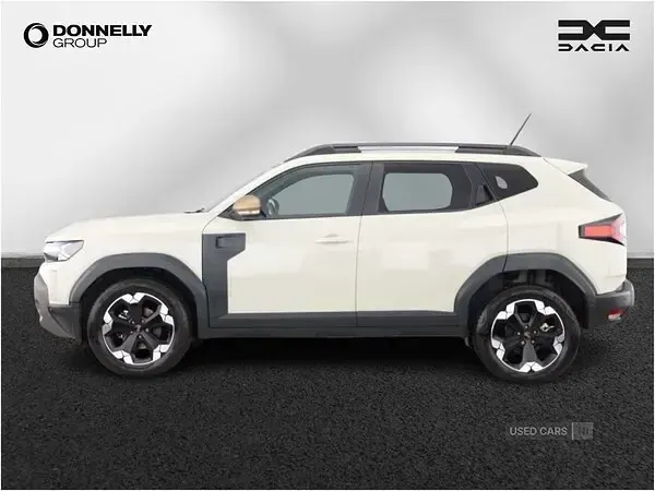 Used Dacia Duster Extreme 143 HP (105 kW) 2025 Cream Hatchback