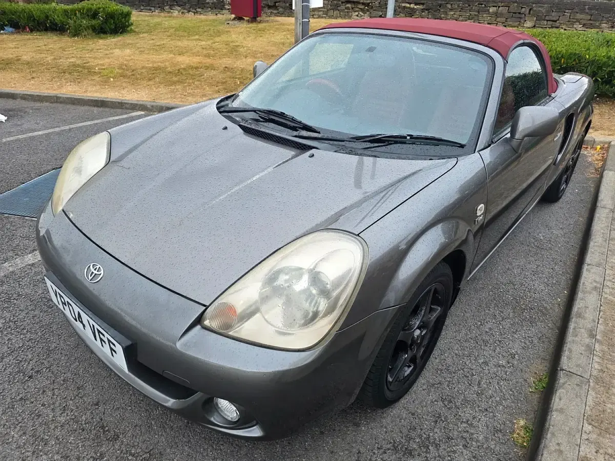 Used Toyota MR2 140 HP (102 kW) 2004 Grey Cabriolet