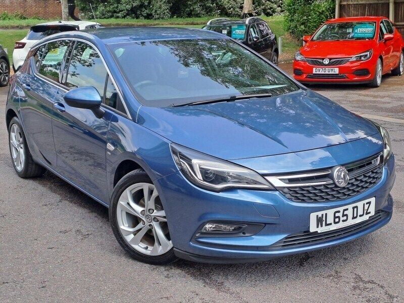 Blue Used 2016 Vauxhall Astra SRi Hatchback | £7,999 (Fair price) - Image 1/4