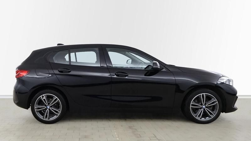 Used BMW 118 Sport Line 134 HP (98 kW) 2022 Black Hatchback