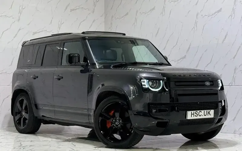 Używany Land Rover Defender 404 KM (297 kW) 2024 SUV