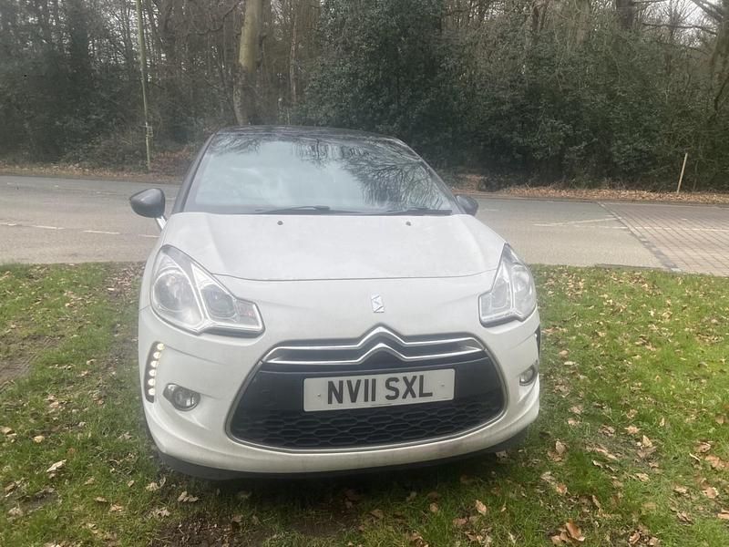 Używany Citroën DS3 120 KM (88 kW) 2011 Biały Hatchback