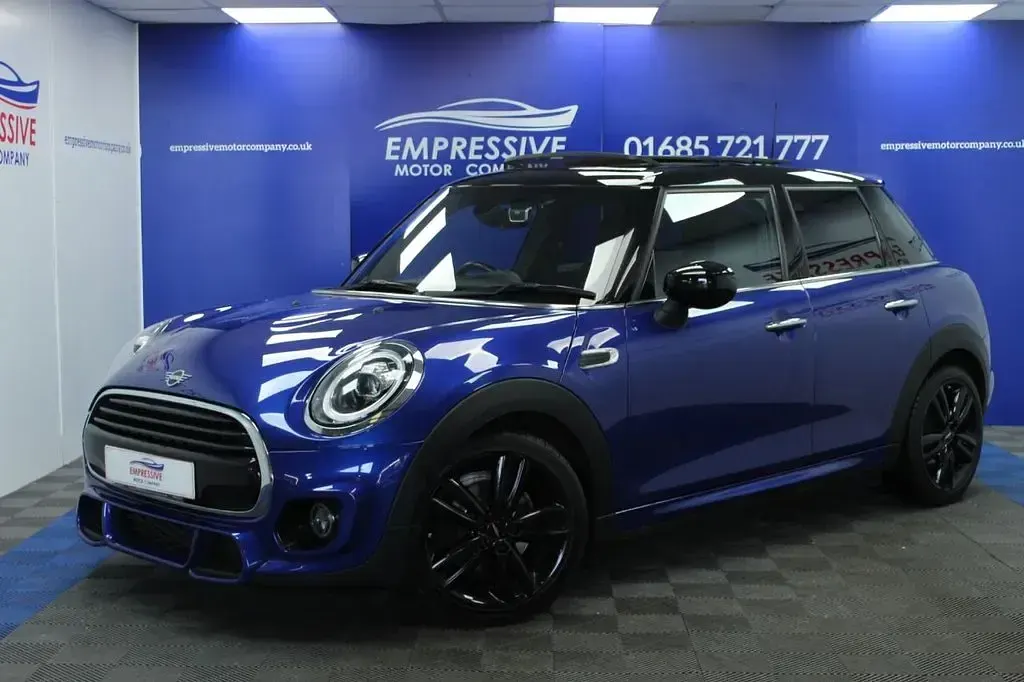 Used Mini Cooper Hatch 136 HP (100 kW) 2019 Blue Hatchback