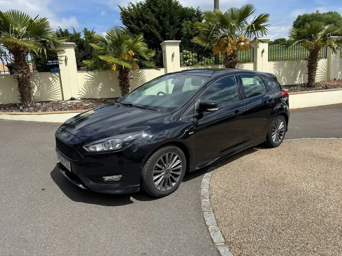 Used Ford Focus ST-Line 120 HP (88 kW) 2018 Black Hatchback