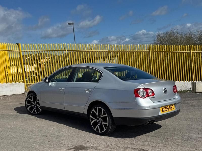 Used VW Passat Highline 140 HP (102 kW) 2009 Silver Sedan