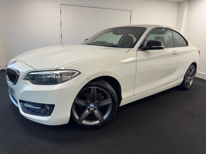 Used BMW 218 Sport Line 150 HP (110 kW) 2017 White Coupe