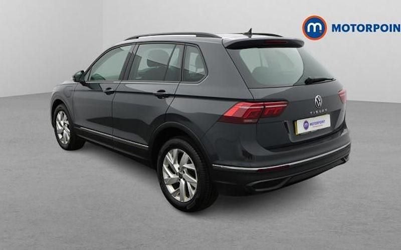 Used VW Tiguan Life 245 HP (180 kW) 2022 Grey SUV