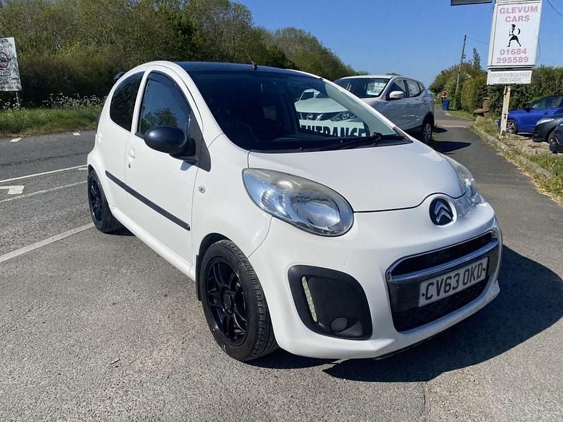 Used Citroën C1 Platinum 68 HP (50 kW) 2013 White Hatchback
