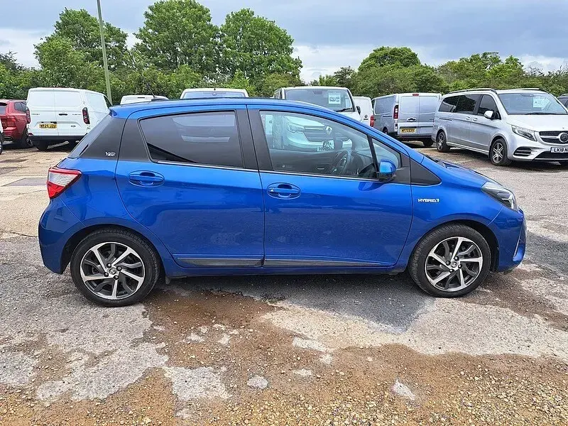 Used Toyota Yaris Hybrid 2020 Blue Hatchback