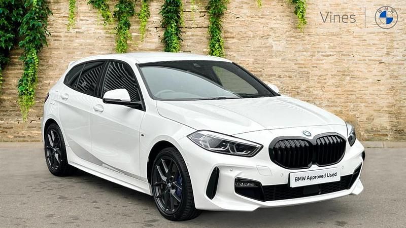 Used BMW 118 M Sport 134 HP (98 kW) 2023 White Hatchback
