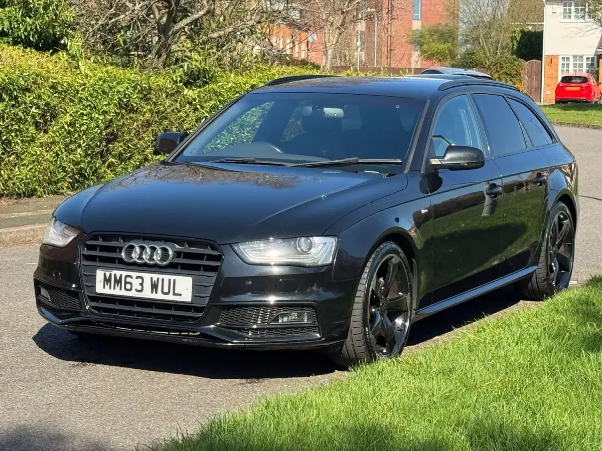 Begagnad Audi A4 Black Edition 2014 Svart Kombi