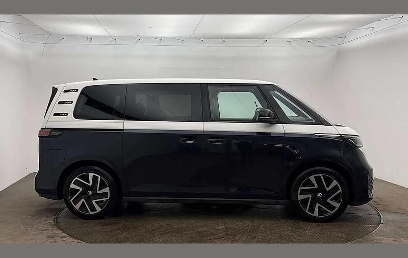 Used VW ID. Buzz Pro 147 kW (200 HP) 2024 White MPV