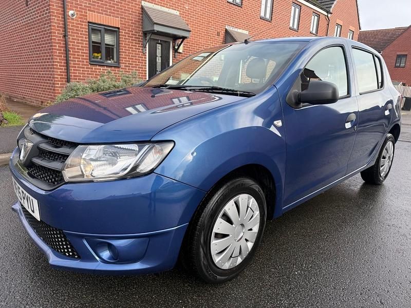 Used Dacia Sandero Ambiance 2015 Blue Hatchback
