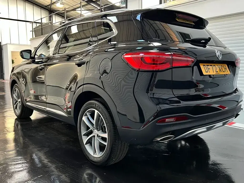 Used MG HS Exclusive 162 HP (119 kW) 2023 Black SUV