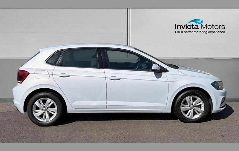 Used VW Polo SE 65 HP (47 kW) 2019 Silver Hatchback