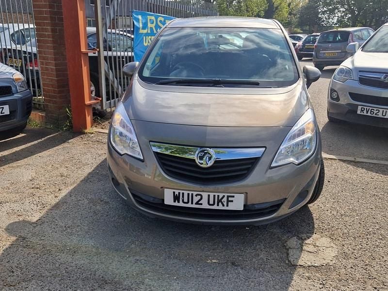Używany Vauxhall Meriva 2012 Brązowy Minivan
