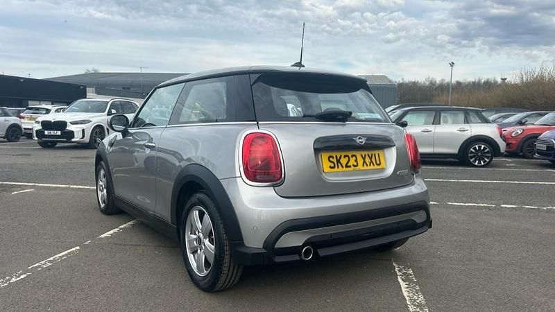 Used Mini Cooper Classic 134 HP (98 kW) 2023 Silver Hatchback