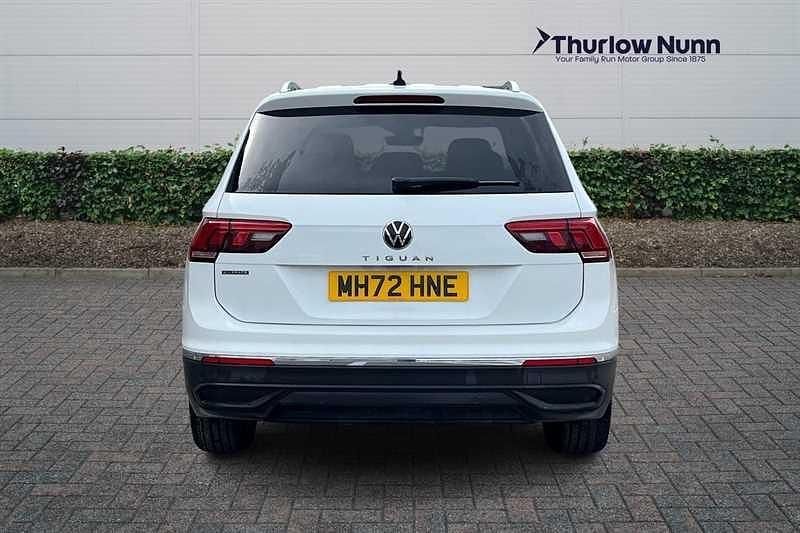 Used VW Tiguan Life 150 HP (110 kW) 2023 White SUV