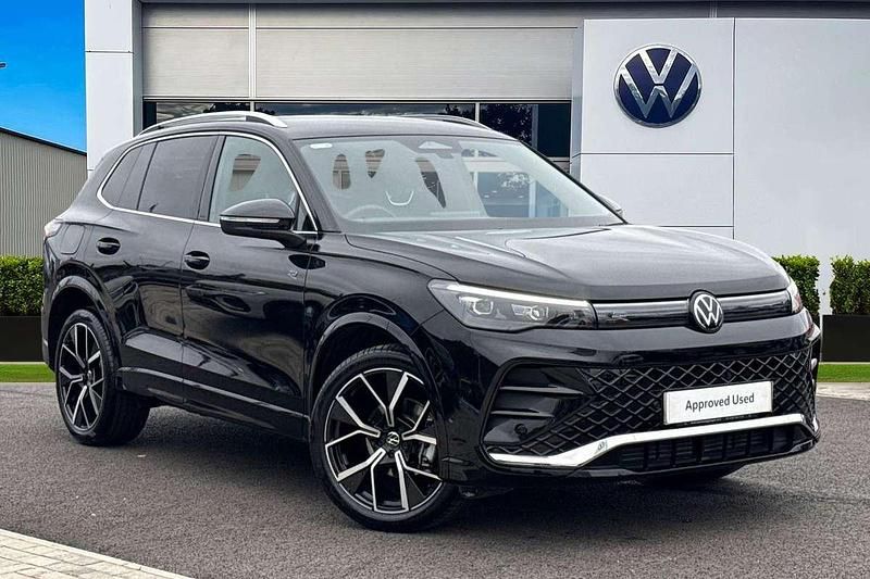 Black New 2025 VW Tiguan R-line SUV | £34,990 (A bit pricey) - Image 1/4