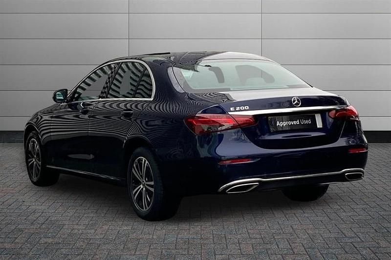 Used Mercedes E200 197 HP (144 kW) 2022 Nautic blue Sedan