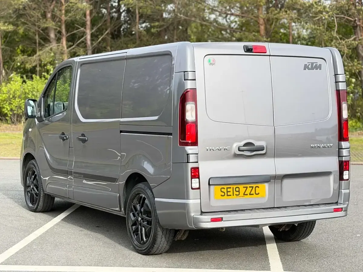 Used Renault Trafic 2019 Grey MPV