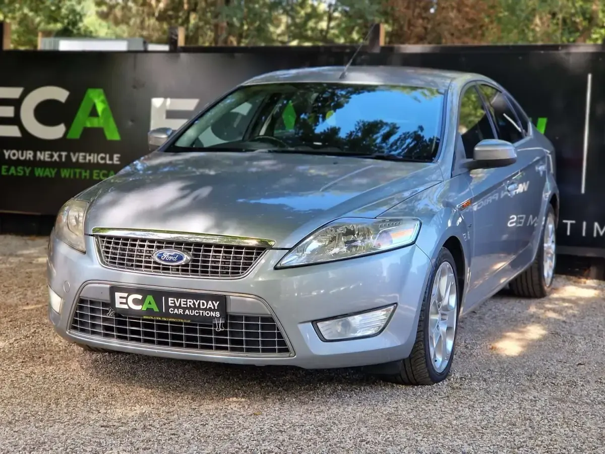 Used Ford Mondeo Titanium 138 HP (101 kW) 2008 Silver Hatchback