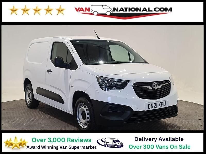 Used Vauxhall Combo 100 HP (73 kW) 2021 White Van