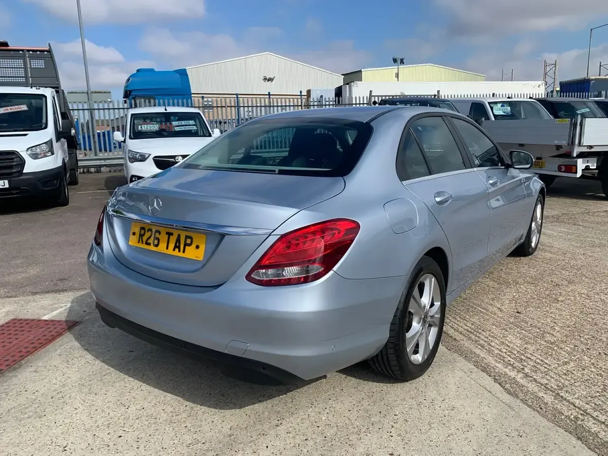 Used Mercedes C220 Executive 170 HP (125 kW) 2018 Silver Sedan