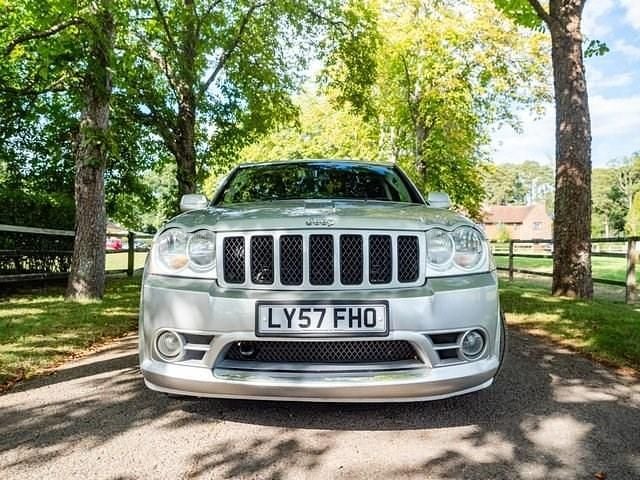 Used Jeep Grand Cherokee SRT8 426 HP (313 kW) 2007 Silver SUV