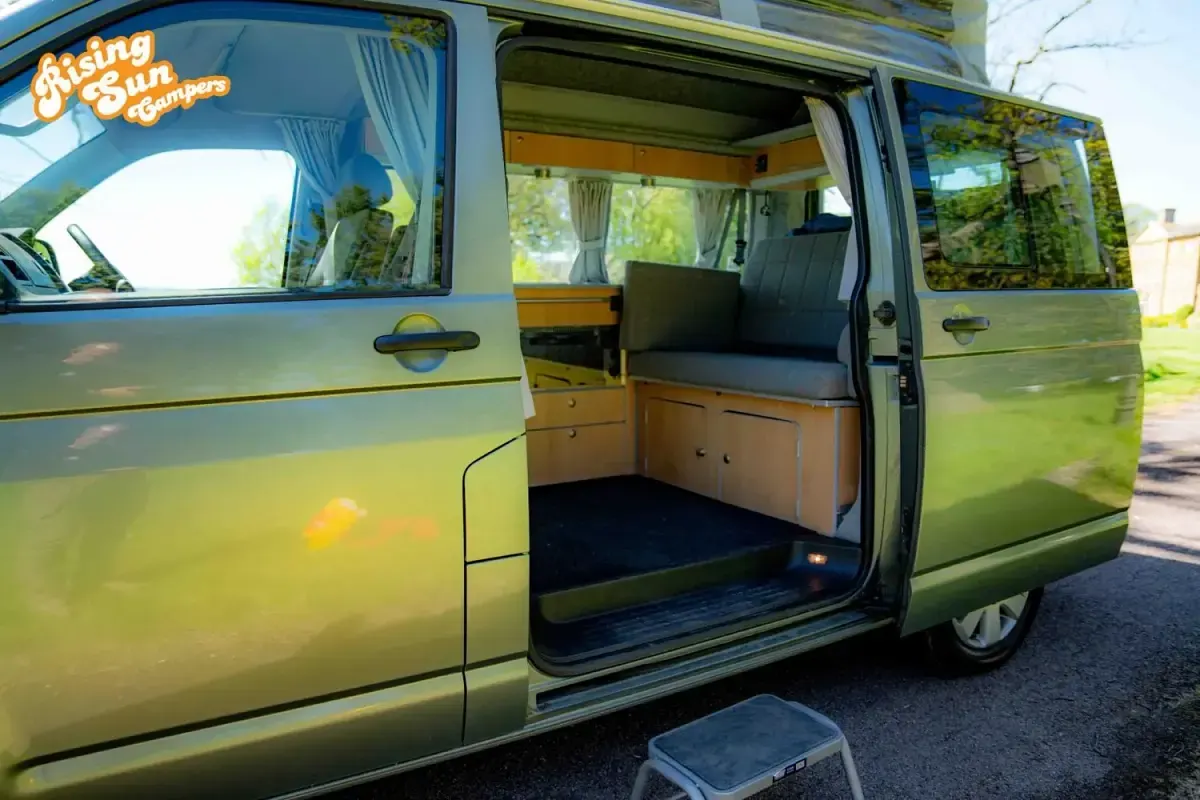Second-hand VW Transporter 104 CP (76 kW) 2004 Verde Van