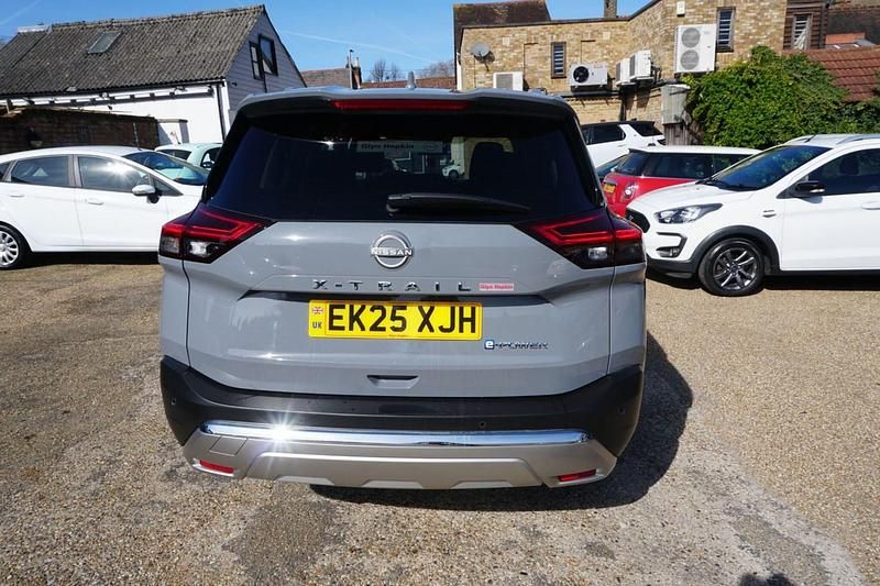 Used Nissan X-Trail Tekna 204 HP (150 kW) 2025 Grey SUV