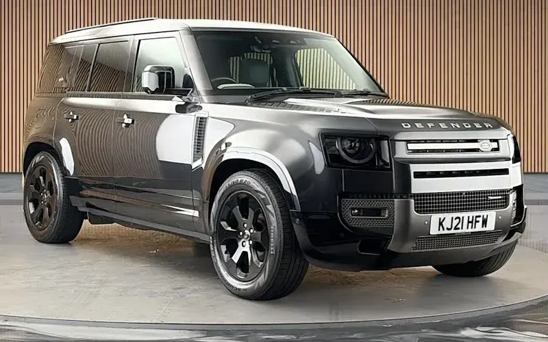 Used Land Rover Defender HSE Dynamic 249 HP (183 kW) 2025 SUV