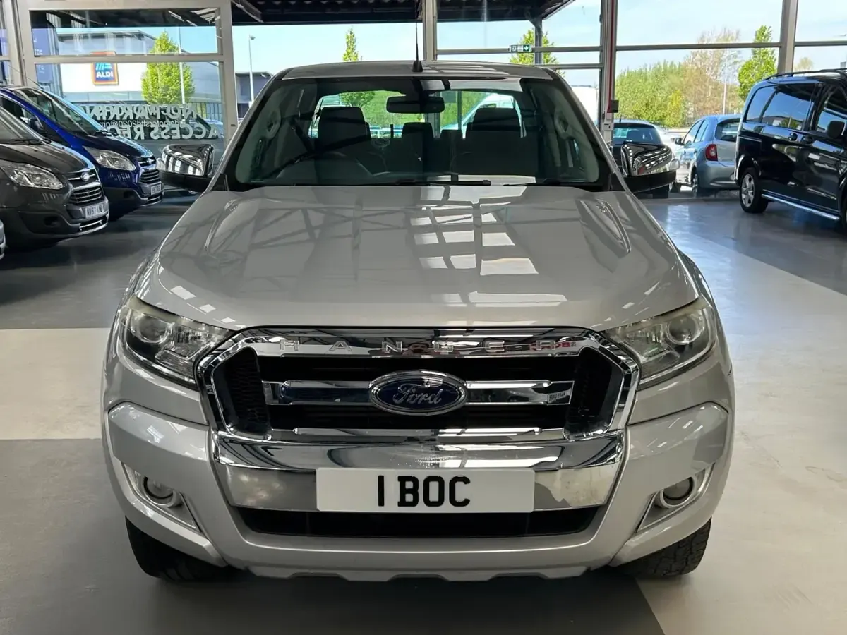 Begagnad Ford Ranger Limited 200 HK (147 kW) 2016 Silver Pickup
