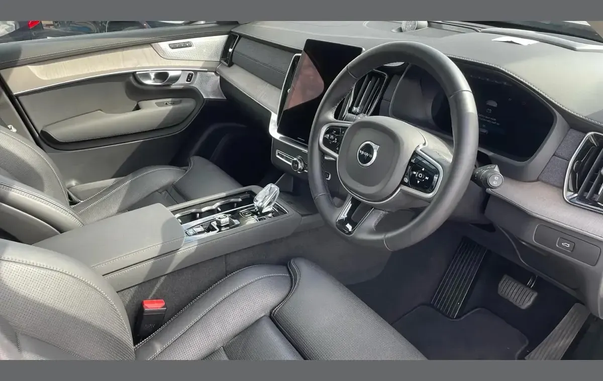 Used Volvo XC90 Ultra 455 HP (334 kW) 2025 Silver SUV